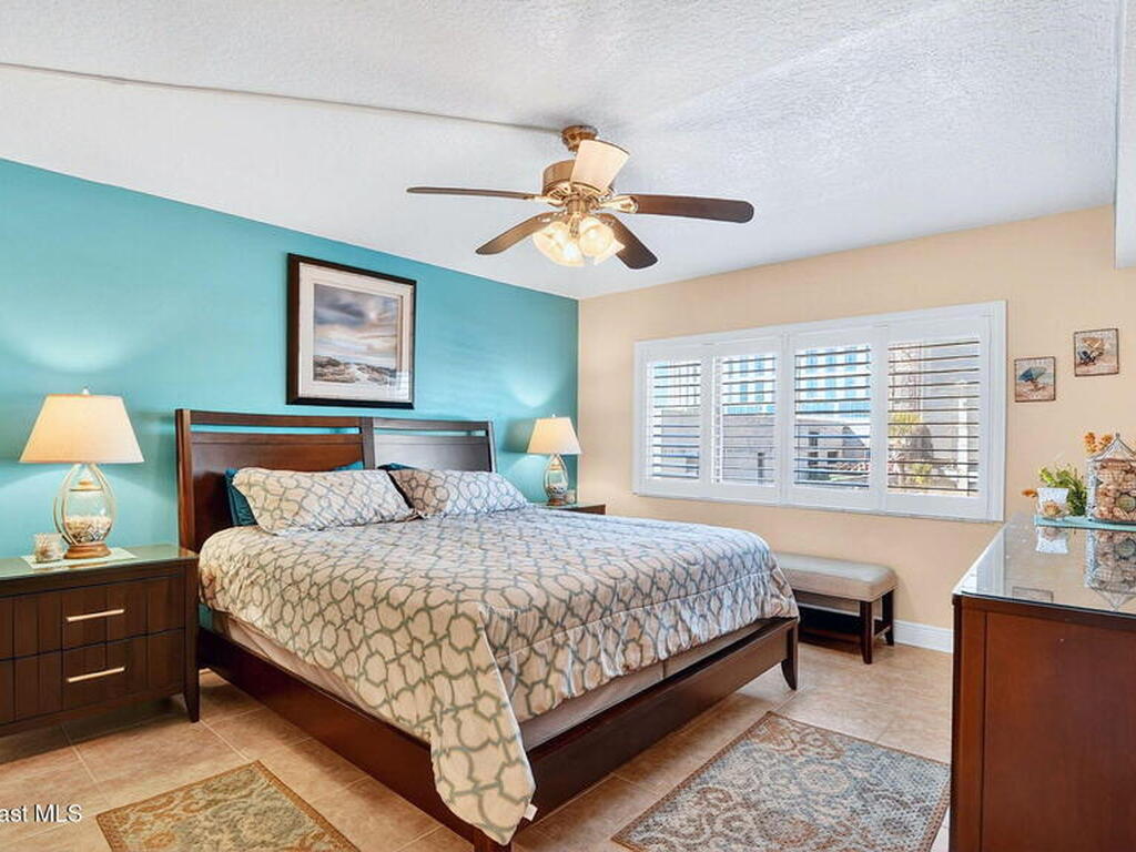 1050 N Atlantic Avenue, Cocoa Beach, FL 32931