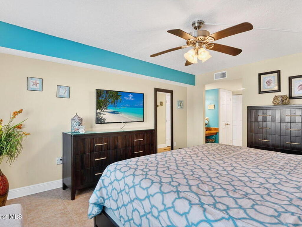 1050 N Atlantic Avenue, Cocoa Beach, FL 32931