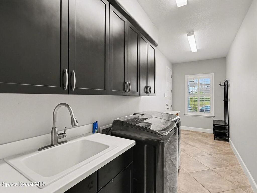 7661 Paragrass Avenue, Melbourne, FL 32940