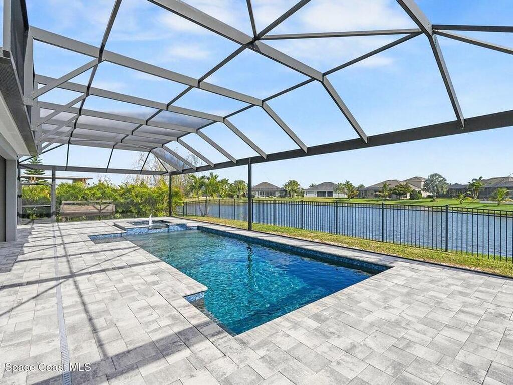 7661 Paragrass Avenue, Melbourne, FL 32940