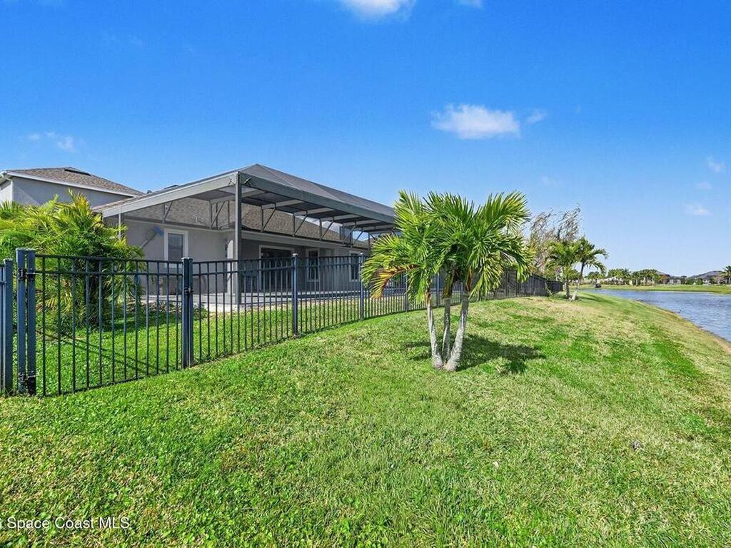 7661 Paragrass Avenue, Melbourne, FL 32940