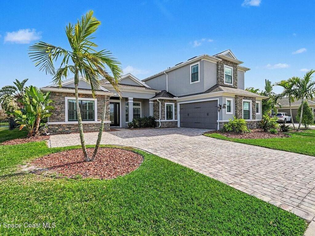 7661 Paragrass Avenue, Melbourne, FL 32940