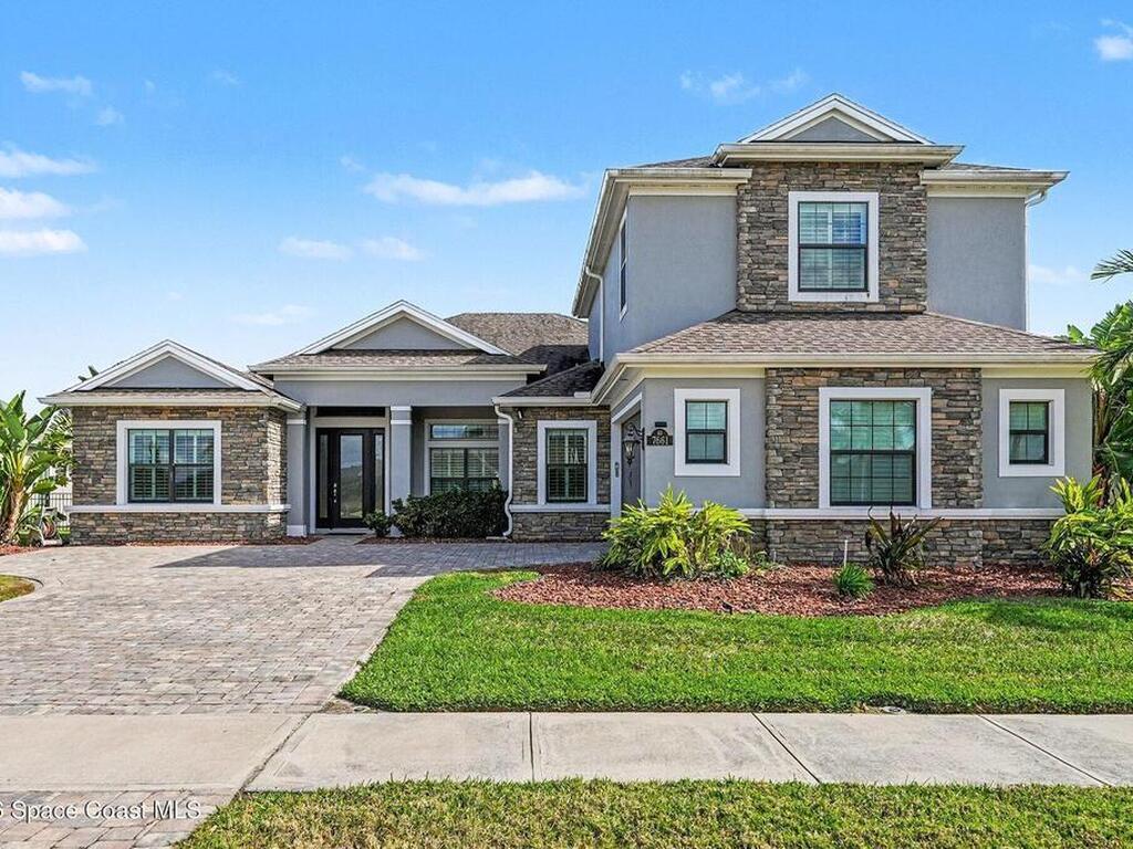 7661 Paragrass Avenue, Melbourne, FL 32940