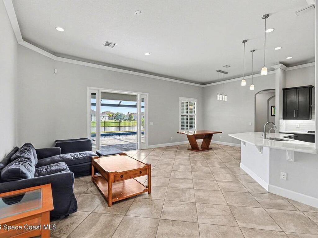 7661 Paragrass Avenue, Melbourne, FL 32940