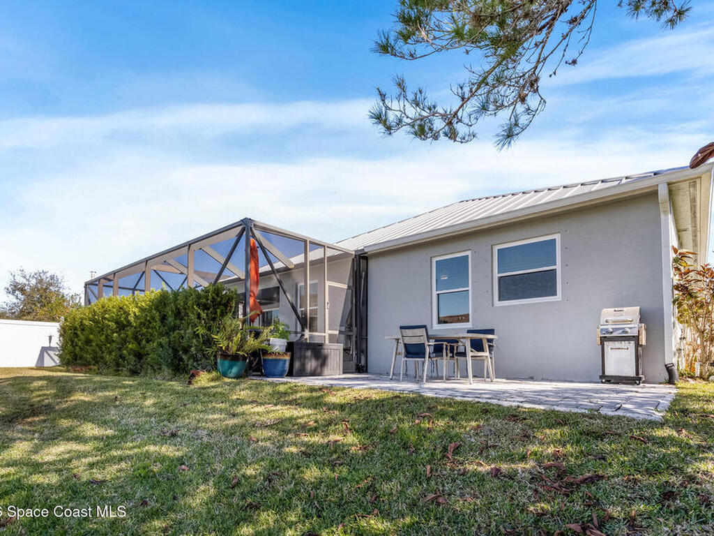 102 Salazar Lane, Sebastian, FL 32958