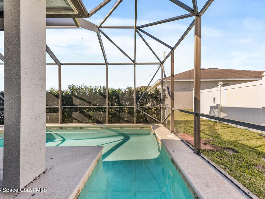 102 Salazar Lane, Sebastian, FL 32958