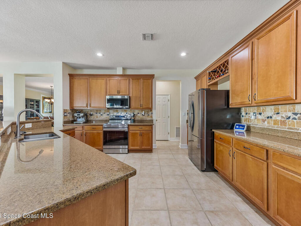 102 Salazar Lane, Sebastian, FL 32958