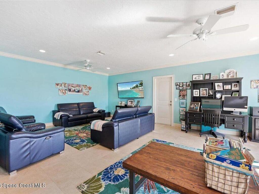 2555 S Tropical Trail, Merritt Island, FL 32952