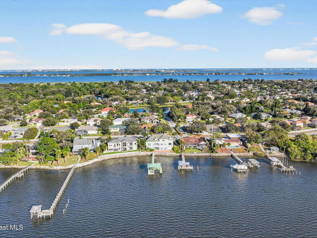 2555 S Tropical Trail, Merritt Island, FL 32952