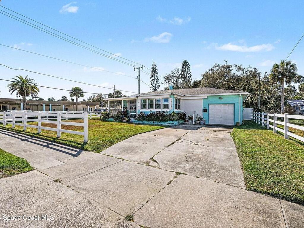 302 Riverside Drive, Holly Hill, FL 32117