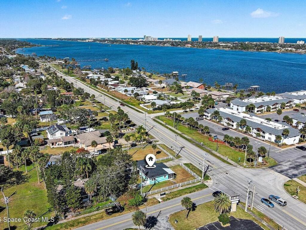 302 Riverside Drive, Holly Hill, FL 32117