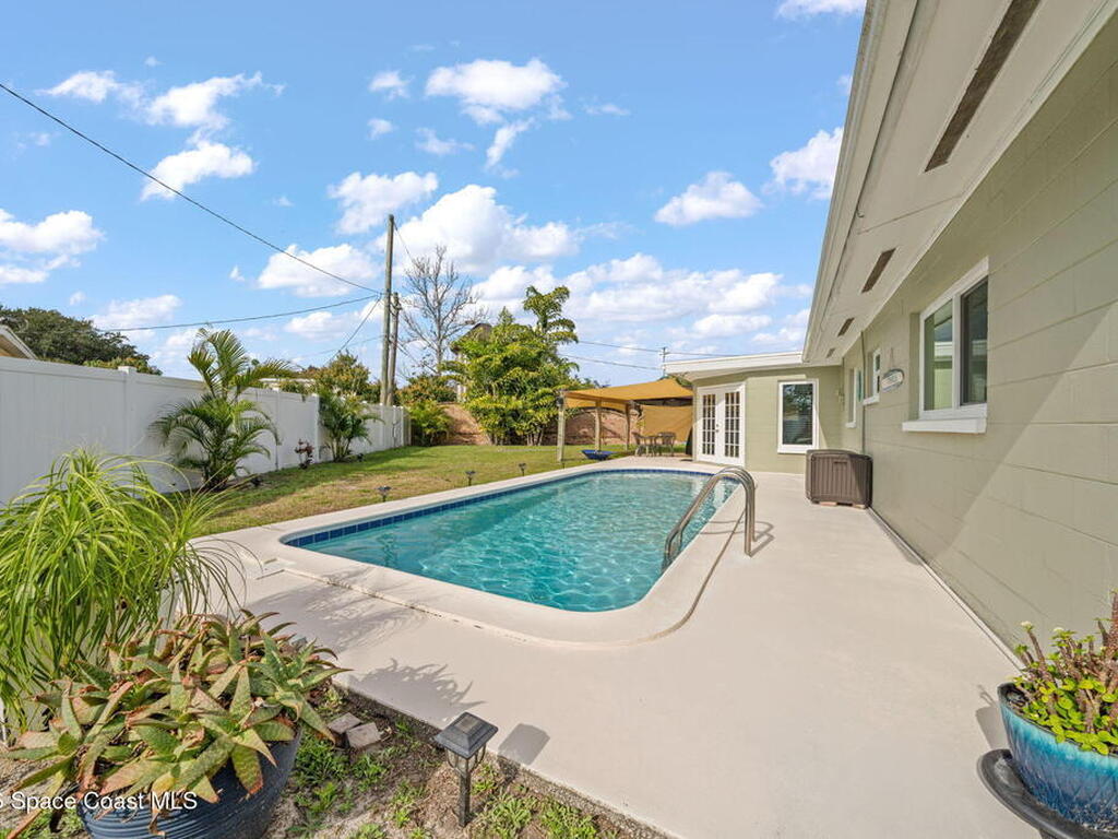 525 Orange Avenue, Merritt Island, FL 32952