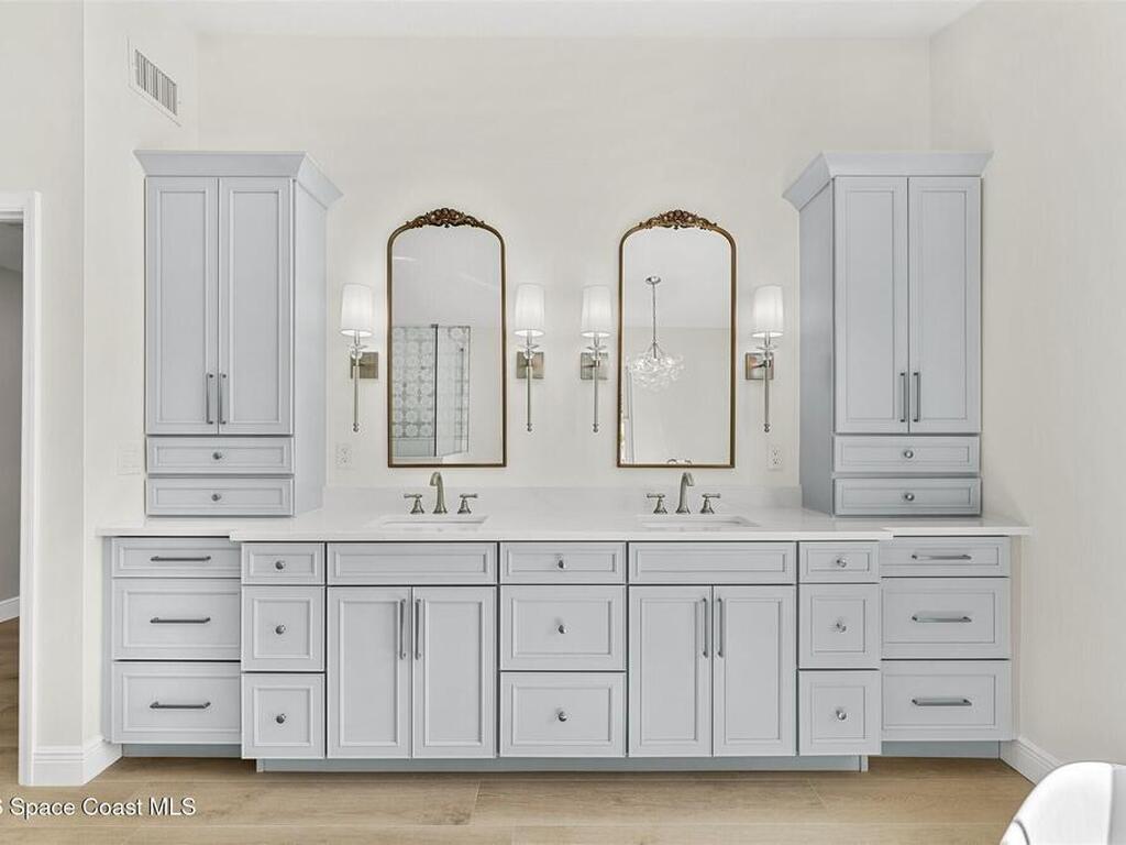 517 N River Oaks Drive, Indialantic, FL 32903