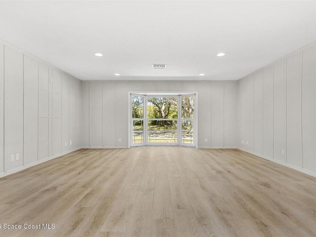 517 N River Oaks Drive, Indialantic, FL 32903