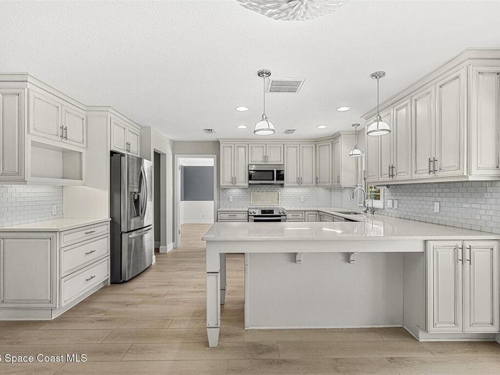 517 N River Oaks Drive, Indialantic, FL 32903