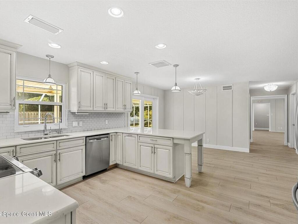 517 N River Oaks Drive, Indialantic, FL 32903