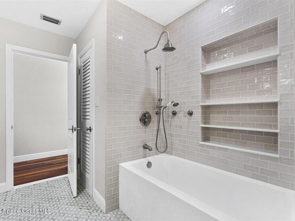 517 N River Oaks Drive, Indialantic, FL 32903