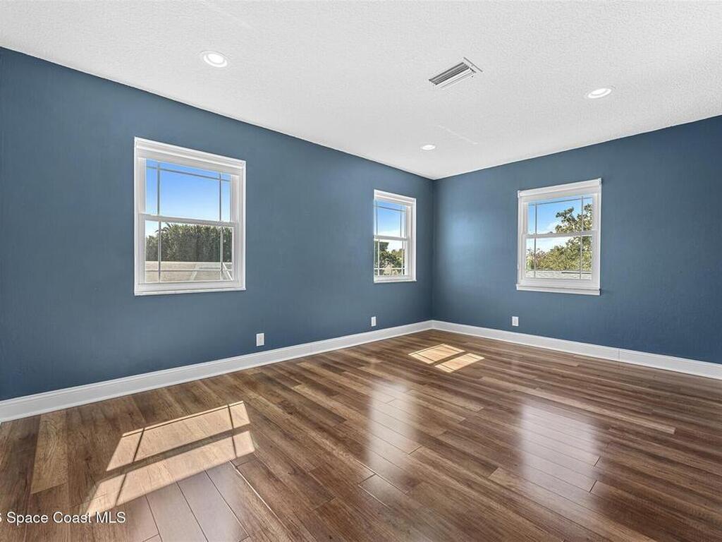 517 N River Oaks Drive, Indialantic, FL 32903