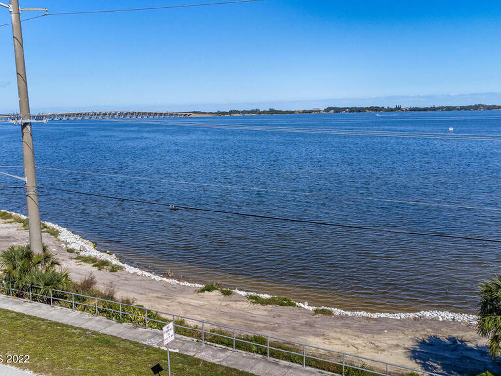 5241 N Highway 1 Highway, Palm Shores, FL 32940