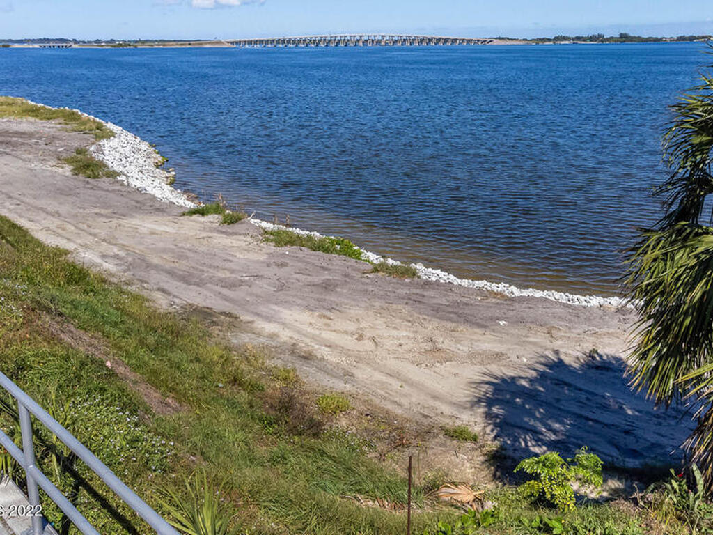 5241 N Highway 1 Highway, Palm Shores, FL 32940