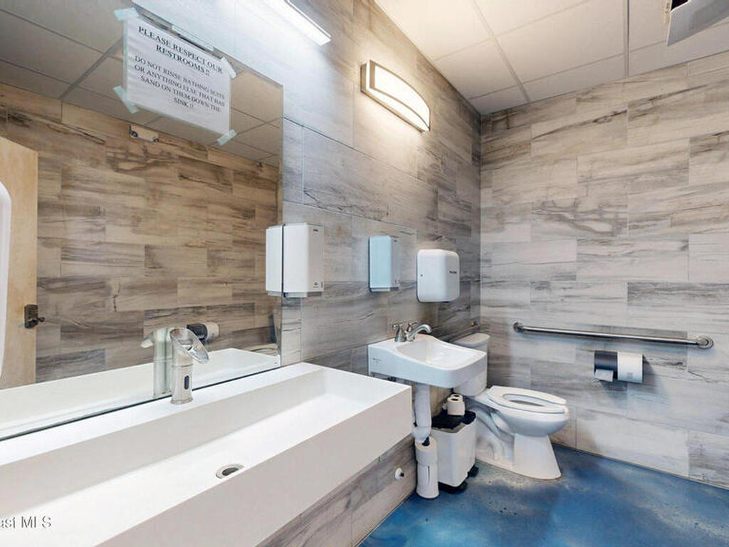 142 N Atlantic Avenue, Cocoa Beach, FL 32931