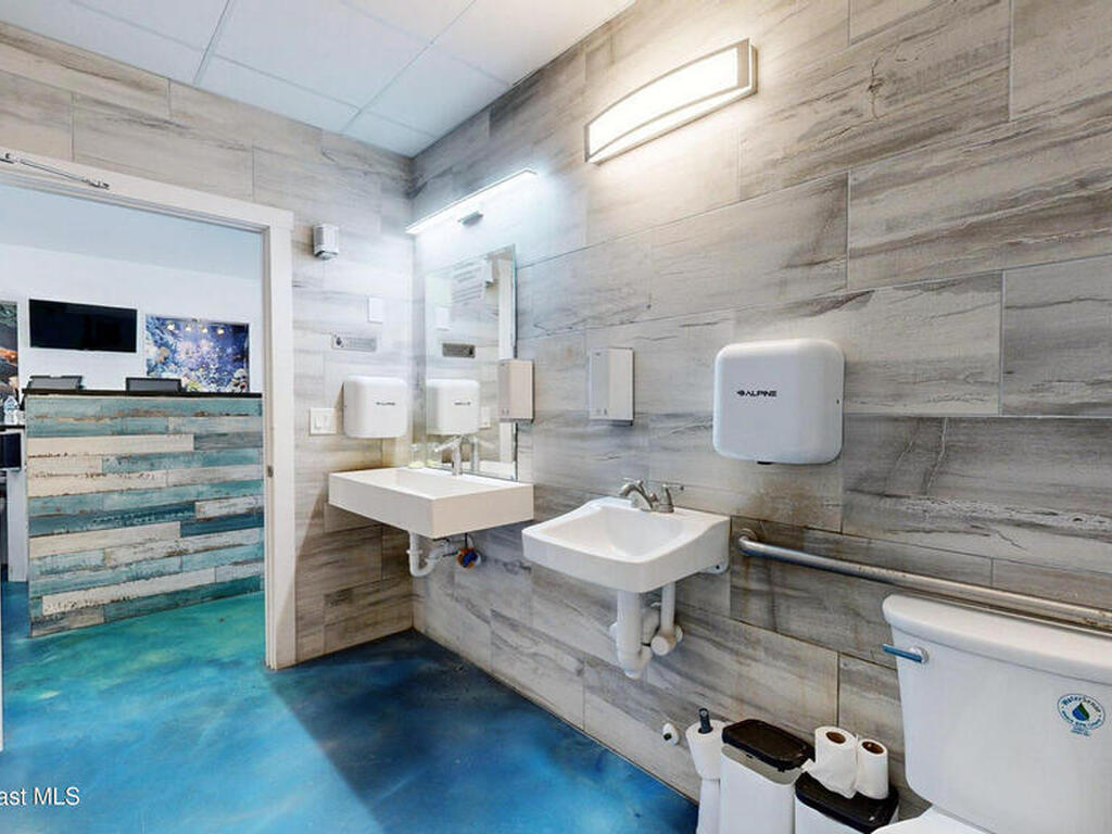 142 N Atlantic Avenue, Cocoa Beach, FL 32931