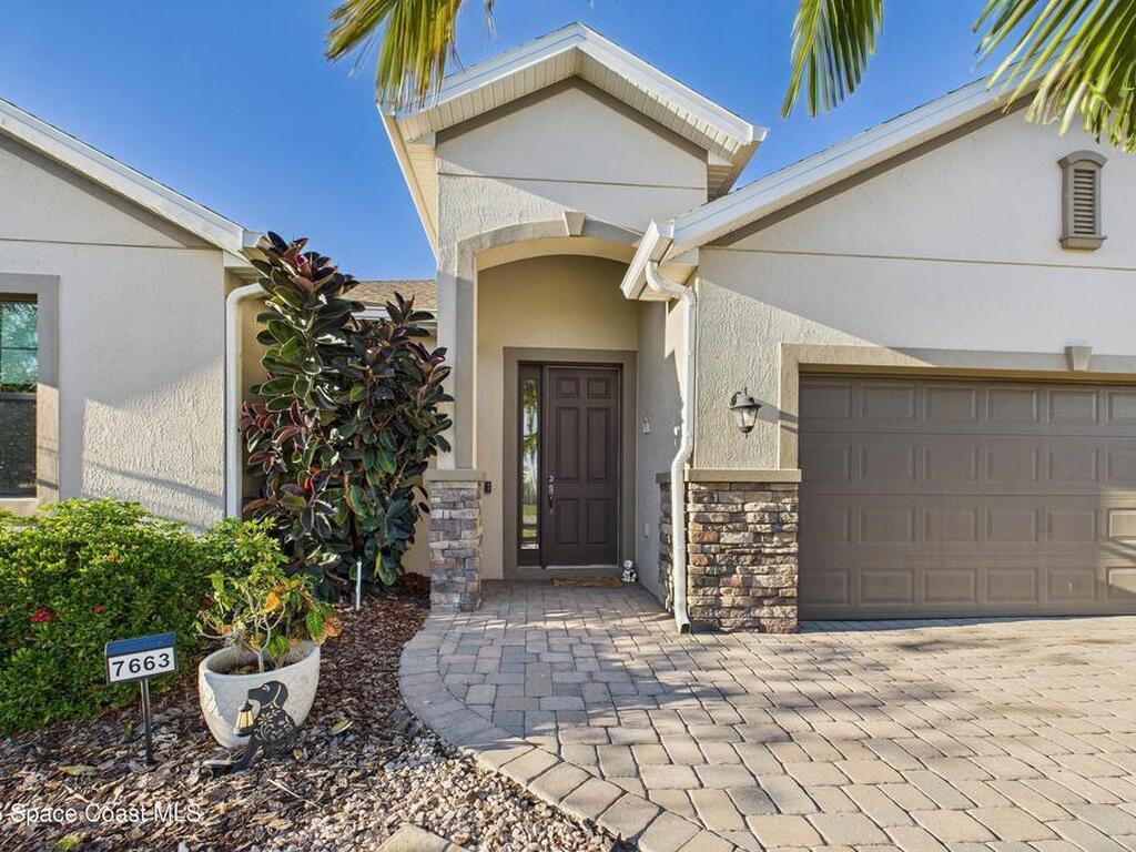 7663 Poulicny Lane, Melbourne, FL 32940