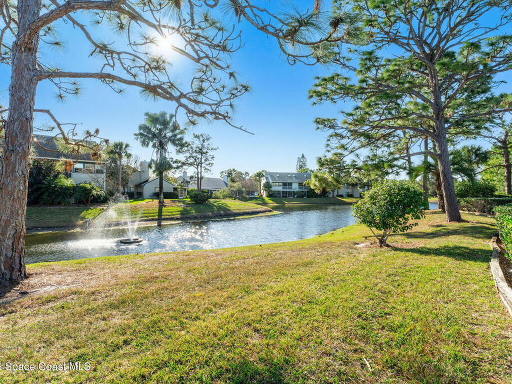 4920 Lake Waterford Way, Melbourne, FL 32901