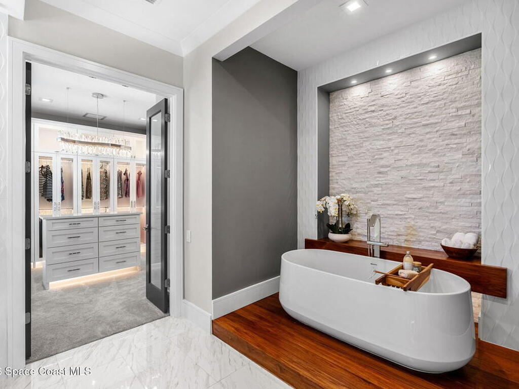 3778 Lake Adelaide Place, Rockledge, FL 32955