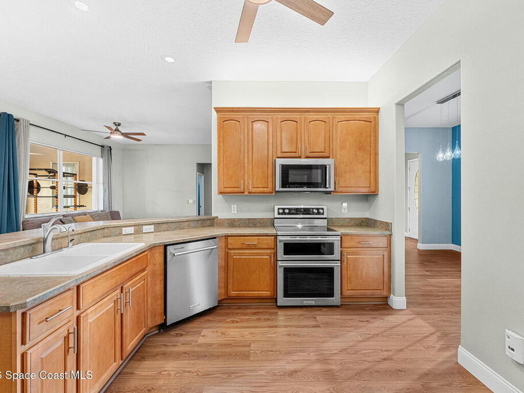 1305 Pemberton Trail, Malabar, FL 32950