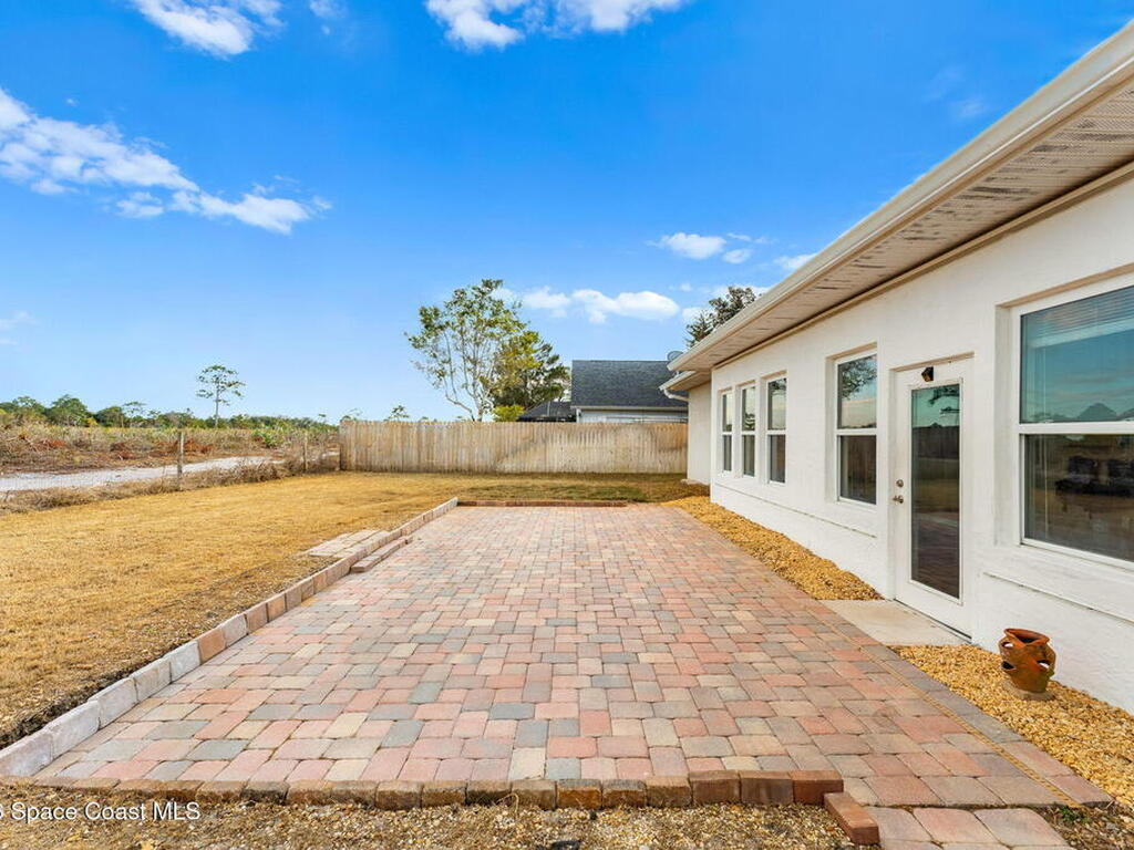 1305 Pemberton Trail, Malabar, FL 32950