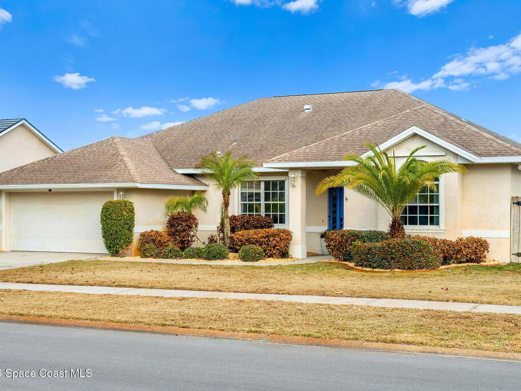 1305 Pemberton Trail, Malabar, FL 32950