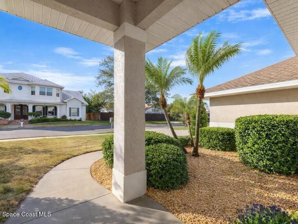 1305 Pemberton Trail, Malabar, FL 32950