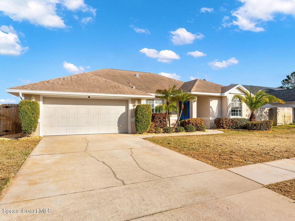 1305 Pemberton Trail, Malabar, FL 32950