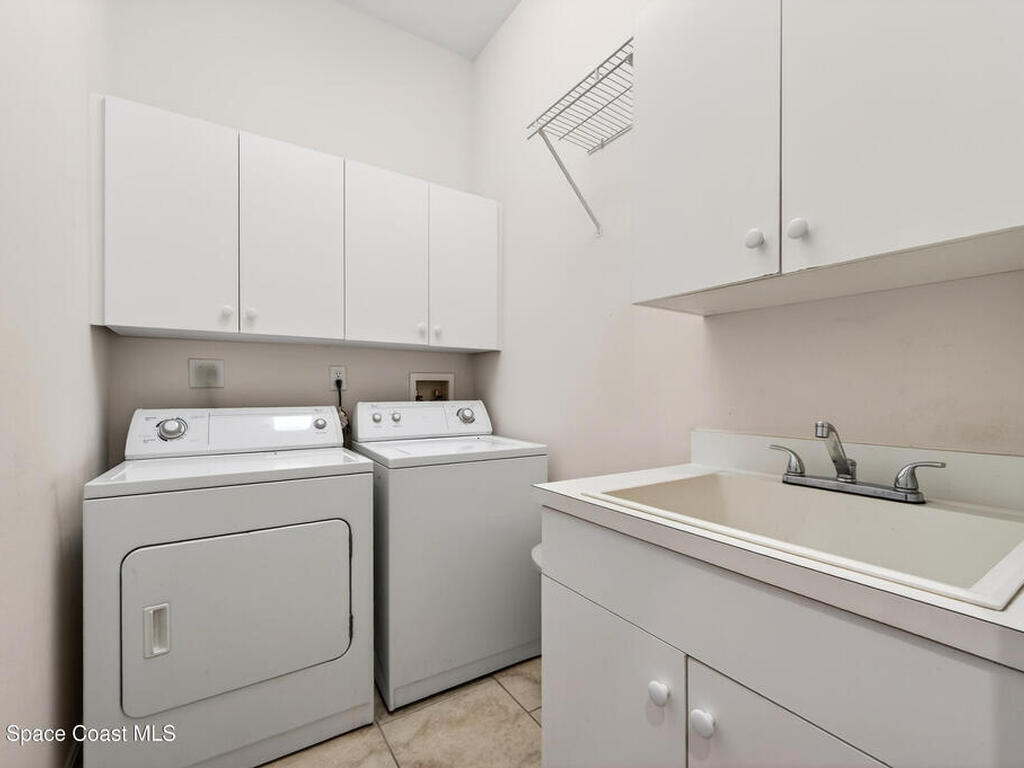 5911 Herons Landing Drive, Suntree, FL 32955