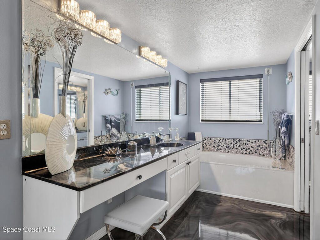 925 N Highway A1a, Indialantic, FL 32903