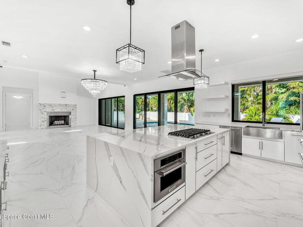 2355 N Riverside Drive, Indialantic, FL 32903