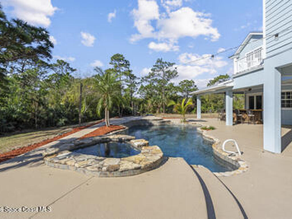 2205 Arnold Lane, Malabar, FL 32950