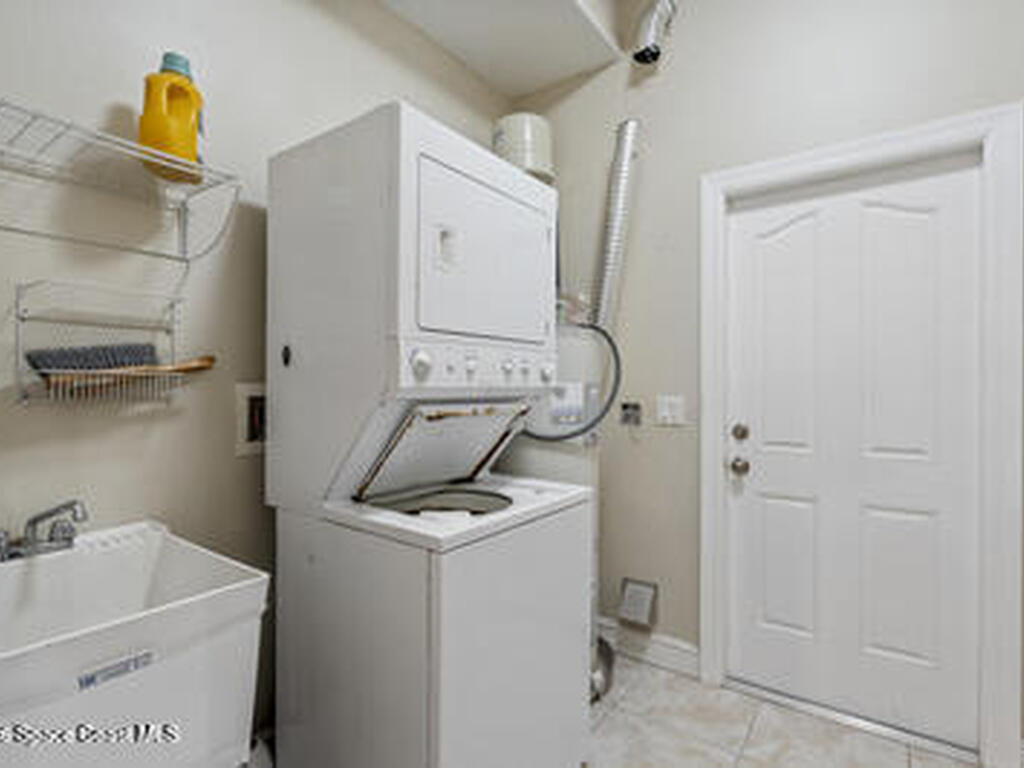 2205 Arnold Lane, Malabar, FL 32950