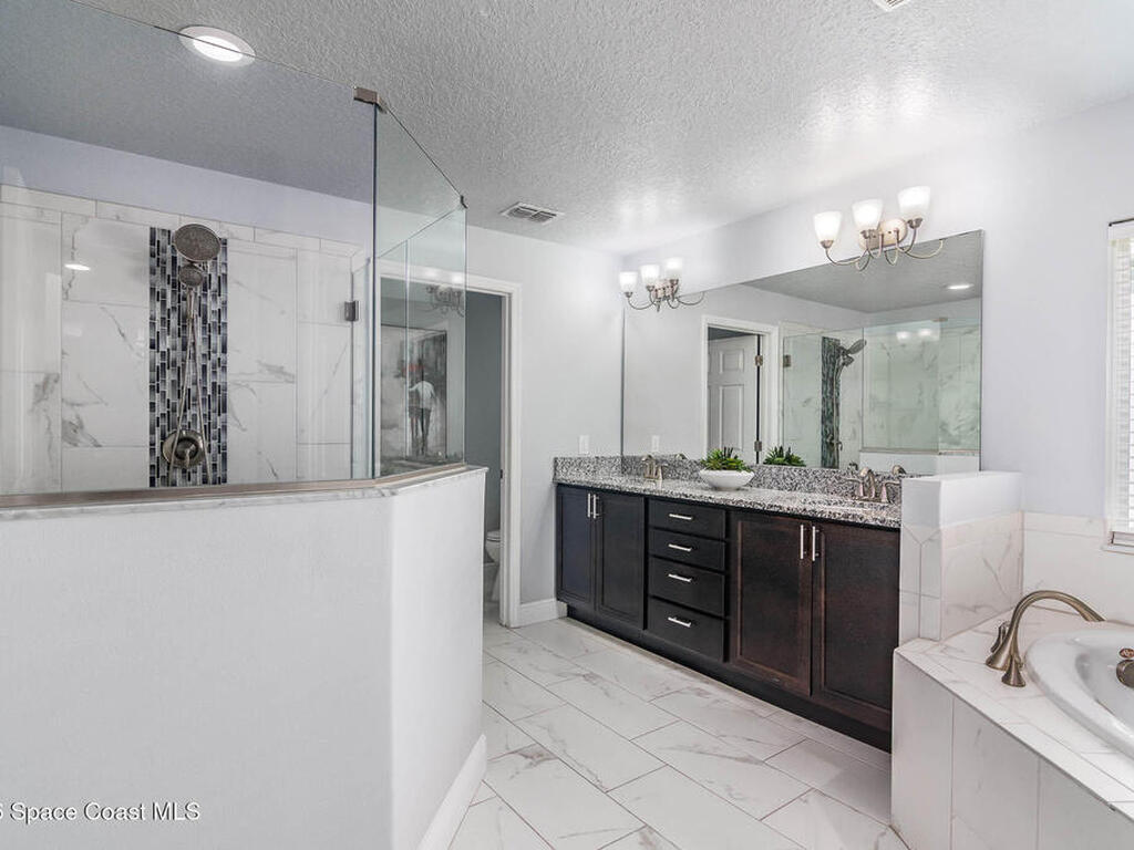 4452 Ruthann Circle, Melbourne, FL 32934