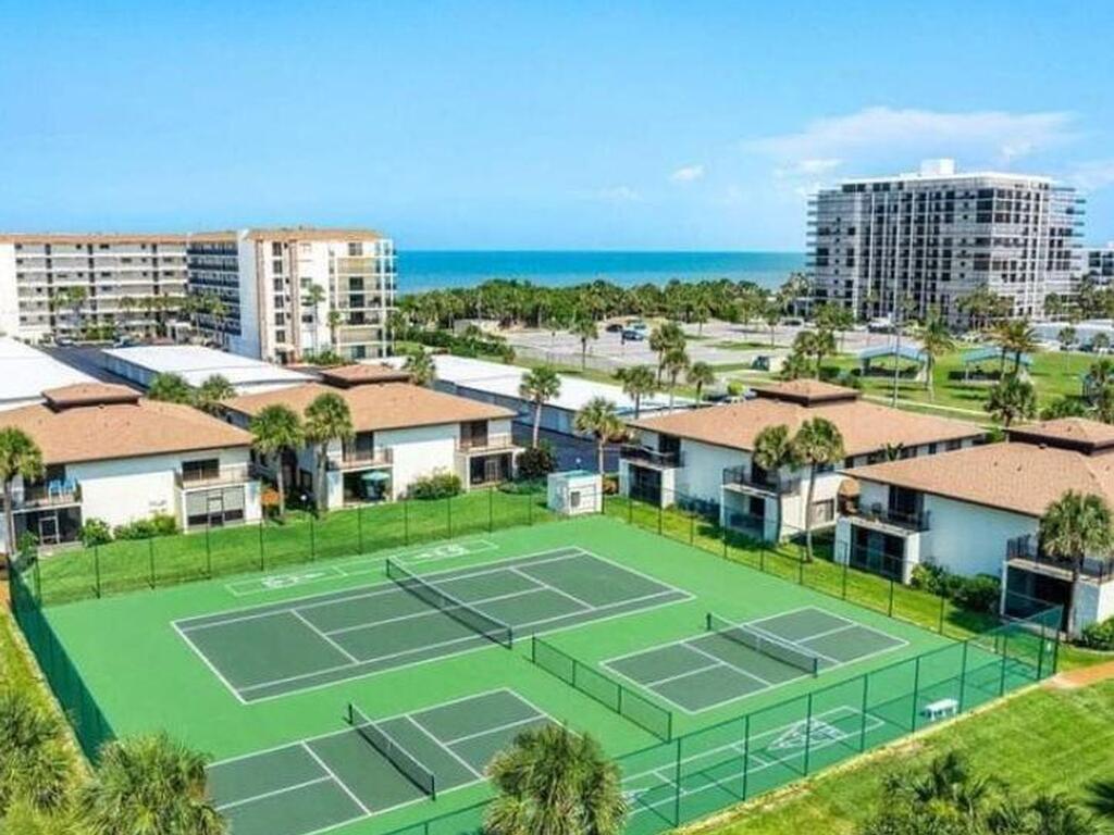 3060 N Atlantic Avenue, Cocoa Beach, FL 32931