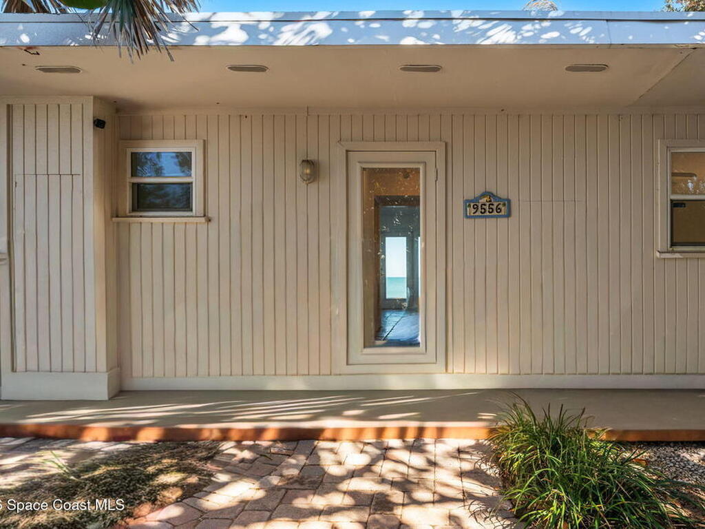 9556 Doubloon Drive, Vero Beach, FL 32963