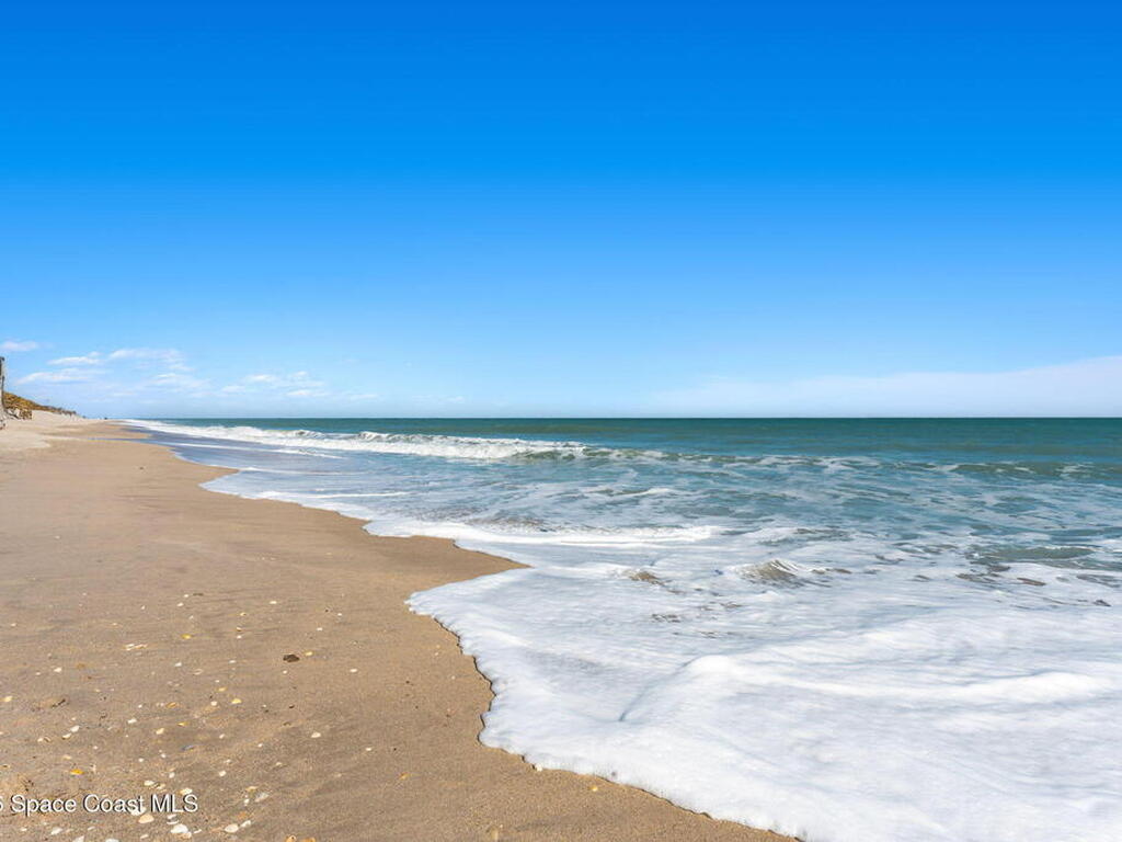 9556 Doubloon Drive, Vero Beach, FL 32963