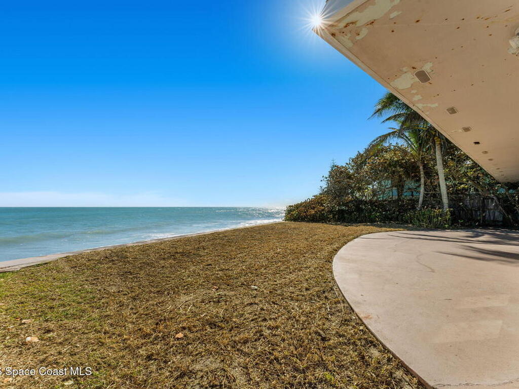 9556 Doubloon Drive, Vero Beach, FL 32963