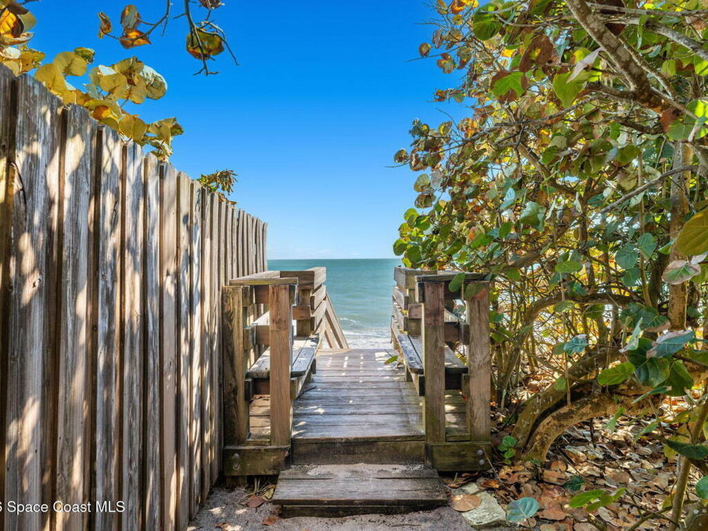 9556 Doubloon Drive, Vero Beach, FL 32963