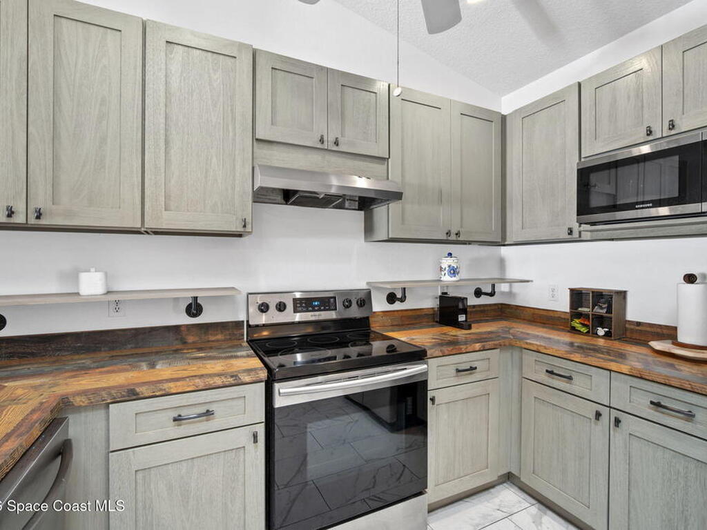 837 Poinsetta Drive, Indian Harbour Beach, FL 32937