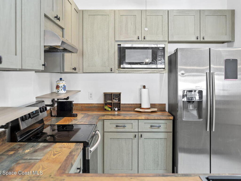 837 Poinsetta Drive, Indian Harbour Beach, FL 32937