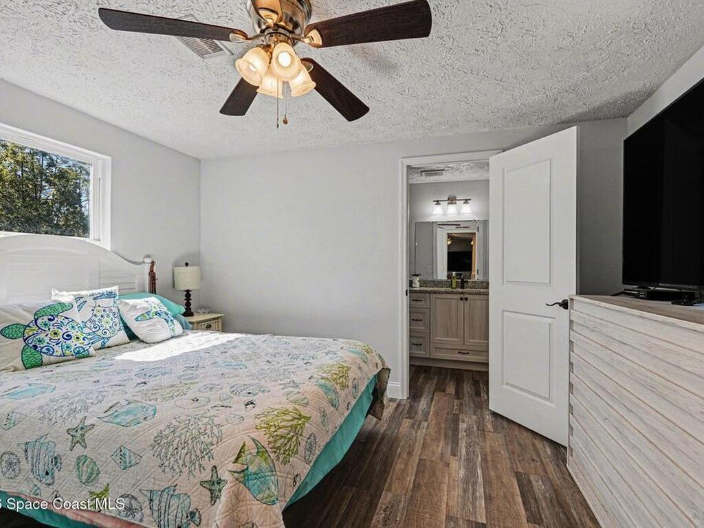 24421 Trespass Trail, Astor, FL 32102