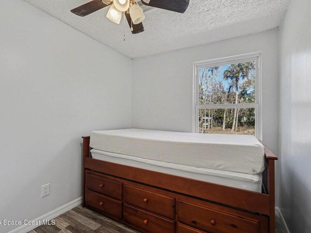 24421 Trespass Trail, Astor, FL 32102