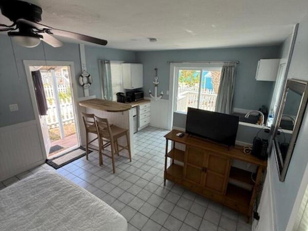 2179 Pineapple Avenue, Melbourne, FL 32935